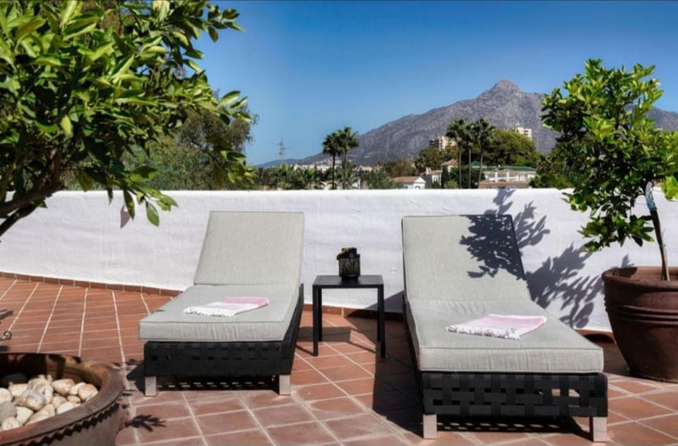 Mountain view, sunbed