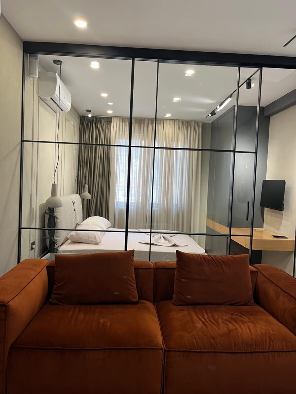 Photo of the whole room, Seating area, Bedroom