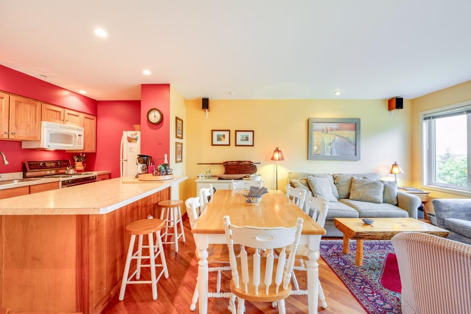 Burke Mountain Vacation Rental: Ski-In/Ski-Out! House in Burke