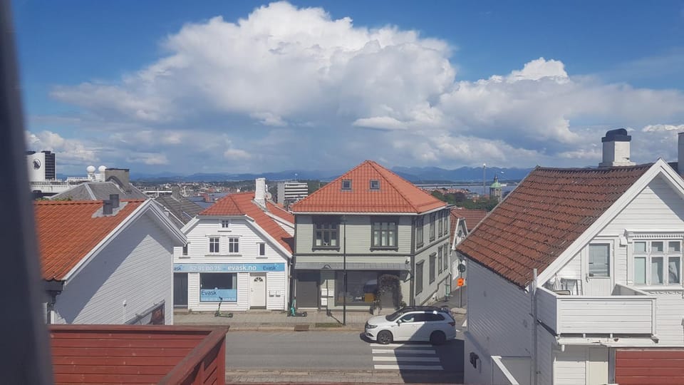 View (from property/room), City view