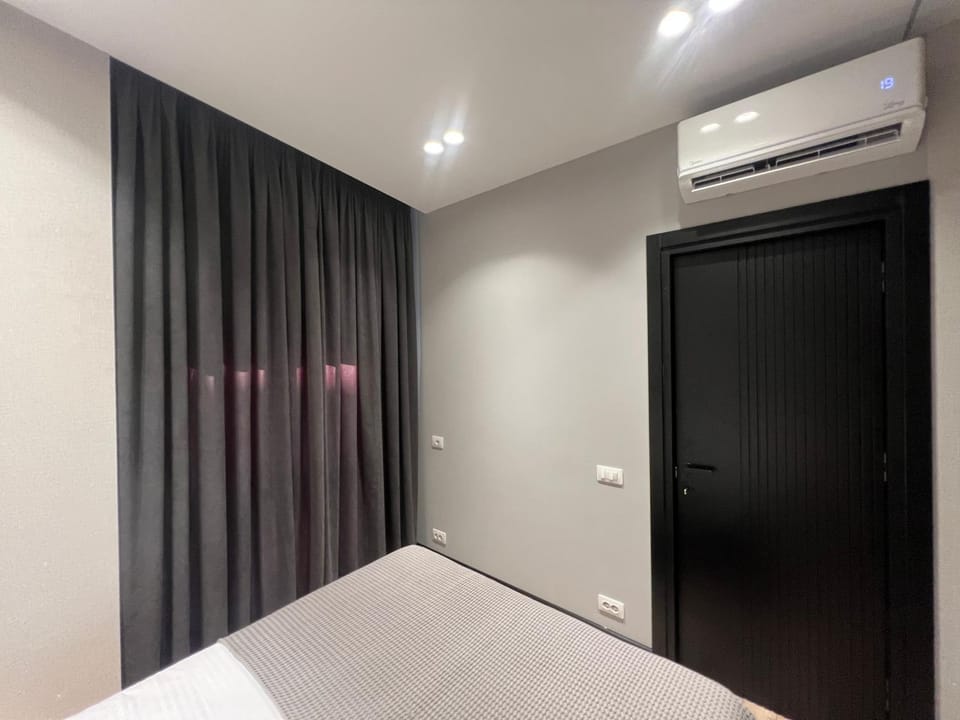 Photo of the whole room, Bedroom, air conditioner