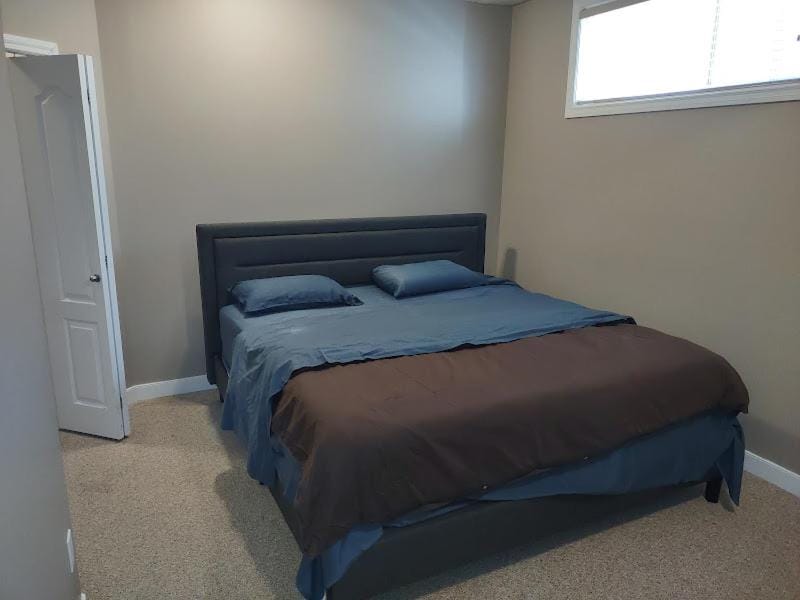 Spacious One Bedroom Walkout Basement Suite Apartment in Calgary