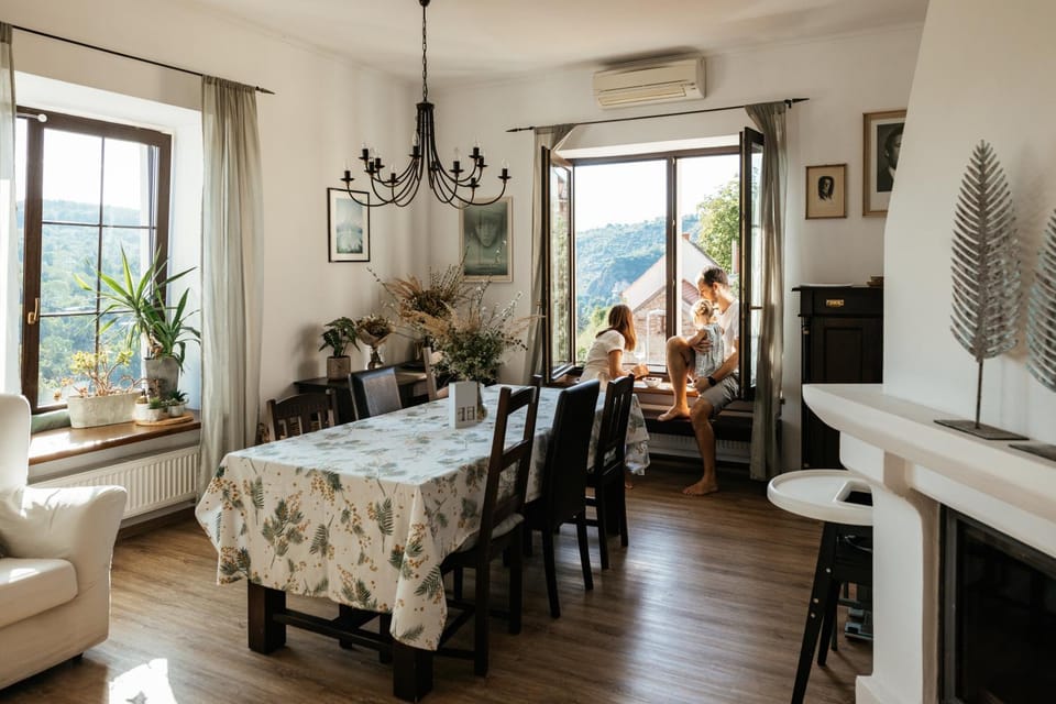 Living room, Seating area, Dining area