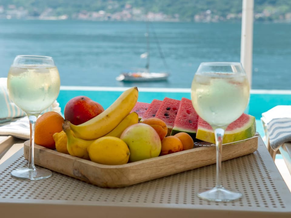 Natural landscape, Food and drinks, Swimming pool