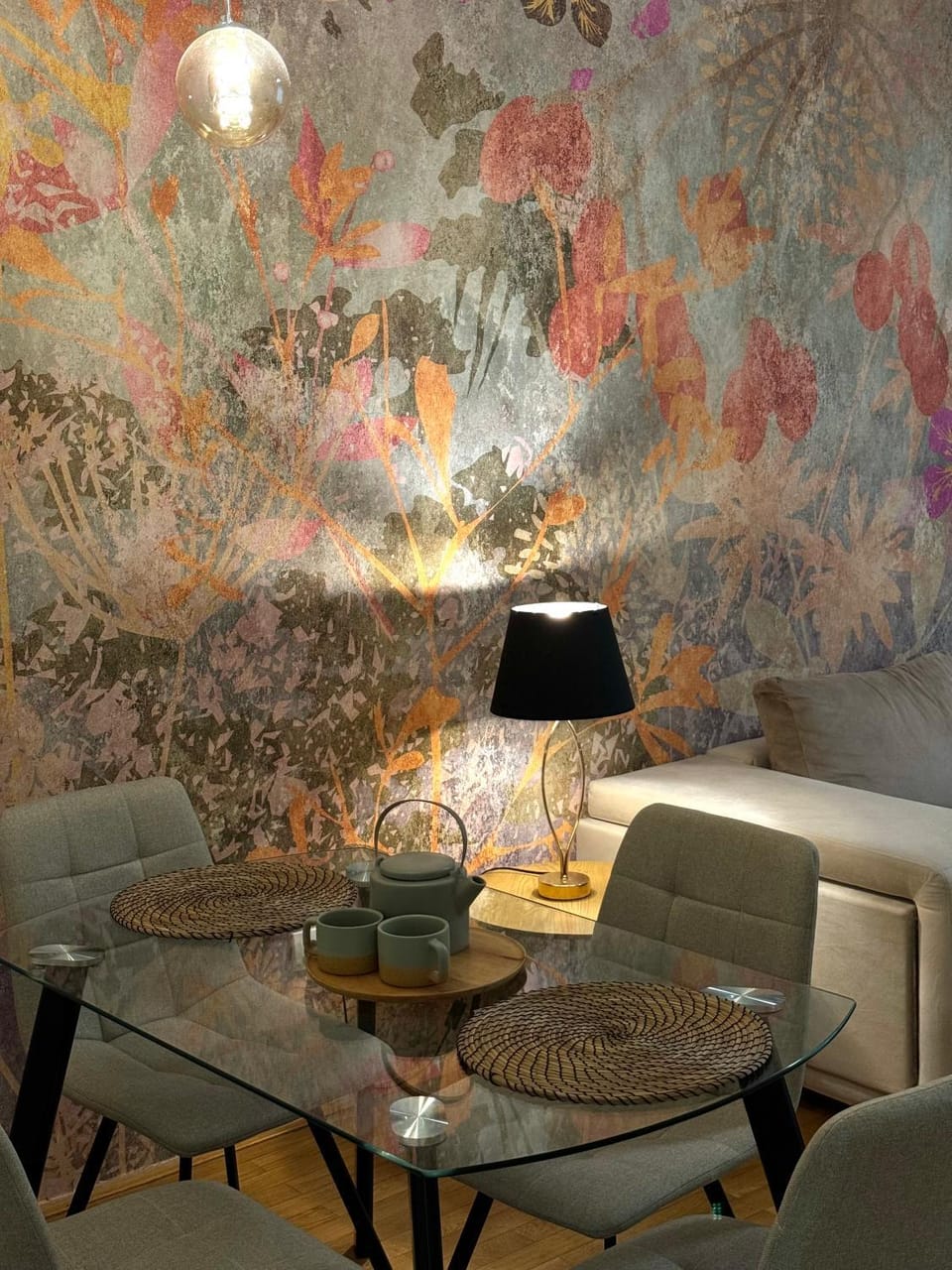 Decorative detail, Dining area