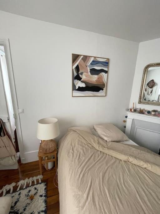 Bel appartement haussmannien proche Montmartre Apartment in Paris