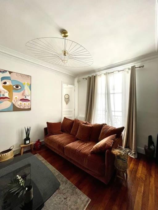 Bel appartement haussmannien proche Montmartre Apartment in Paris