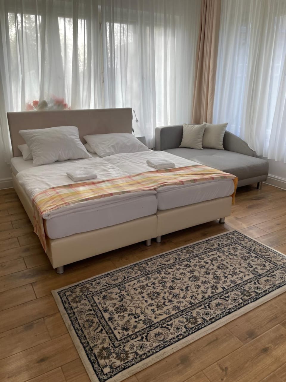 Pension zum Landhaus Bed and Breakfast in Saxony-Anhalt, Germany
