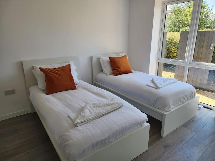 Paradigm Court, Modern 3-Bedroom Flat 1, Oxford Apartment in Cherwell District