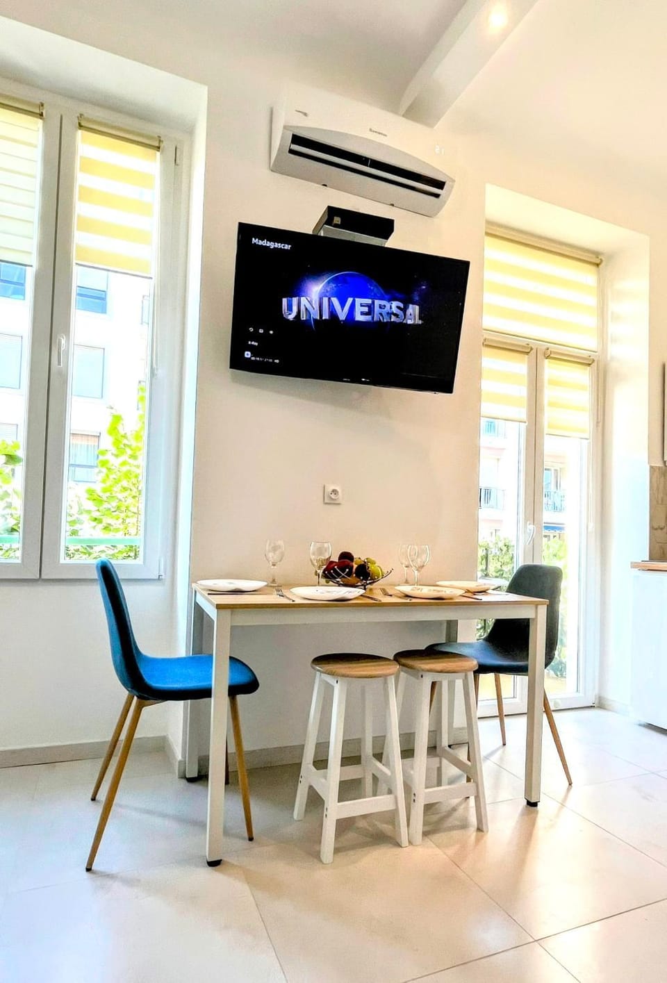TV and multimedia, Dining area, air conditioner