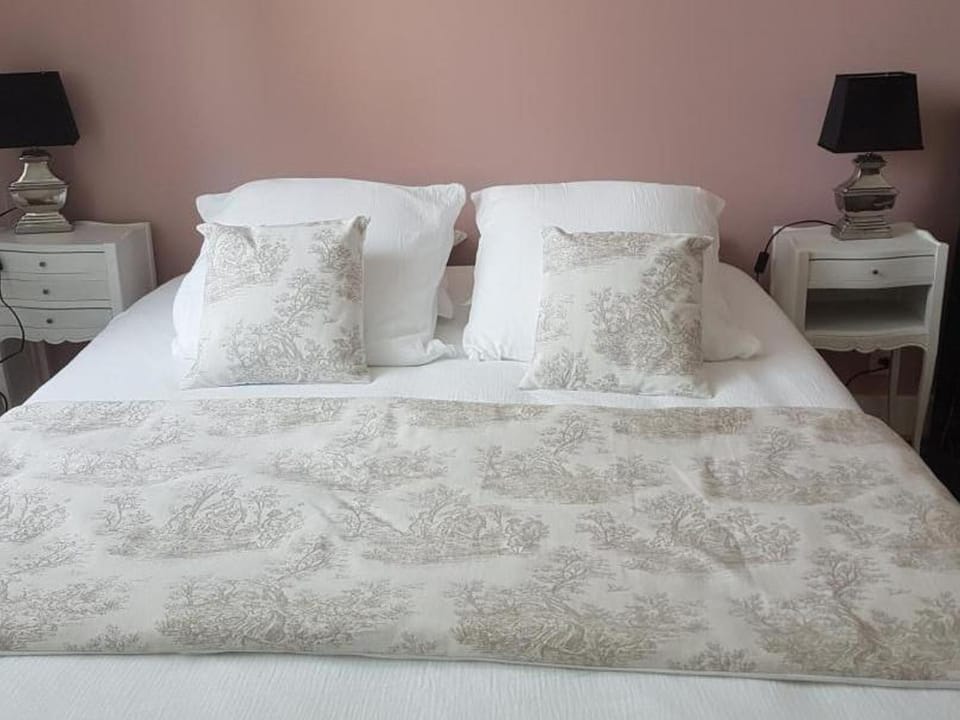 Maison rénovée à Moulins avec jardin et véranda - FR-1-489-469 House in Moulins