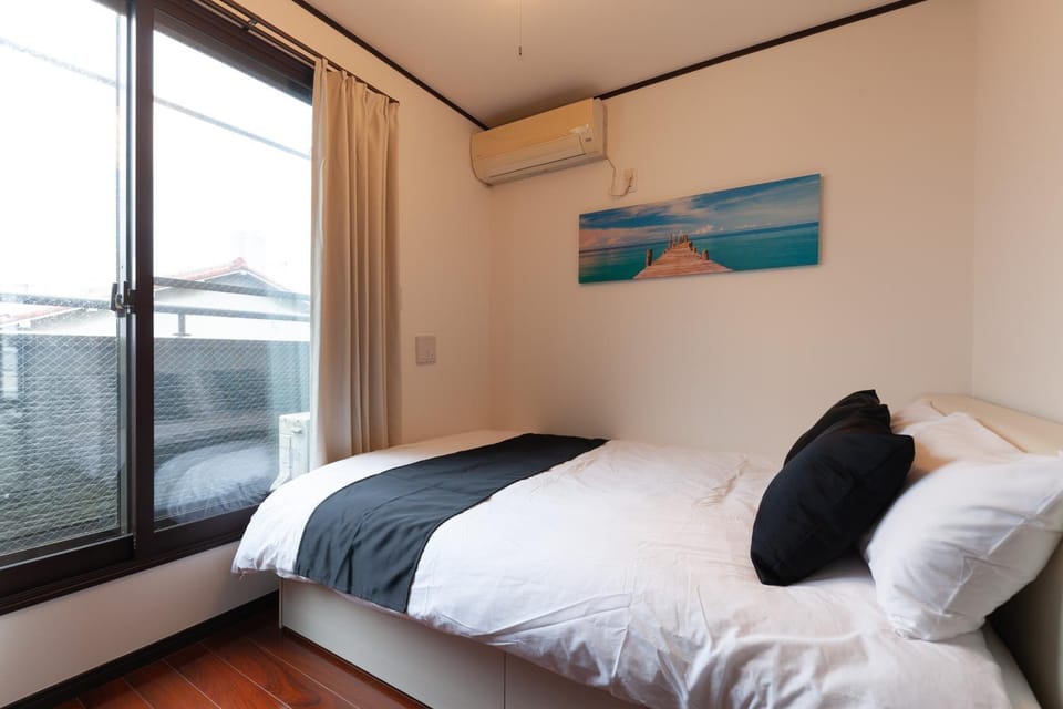 Bed, Bedroom, air conditioner