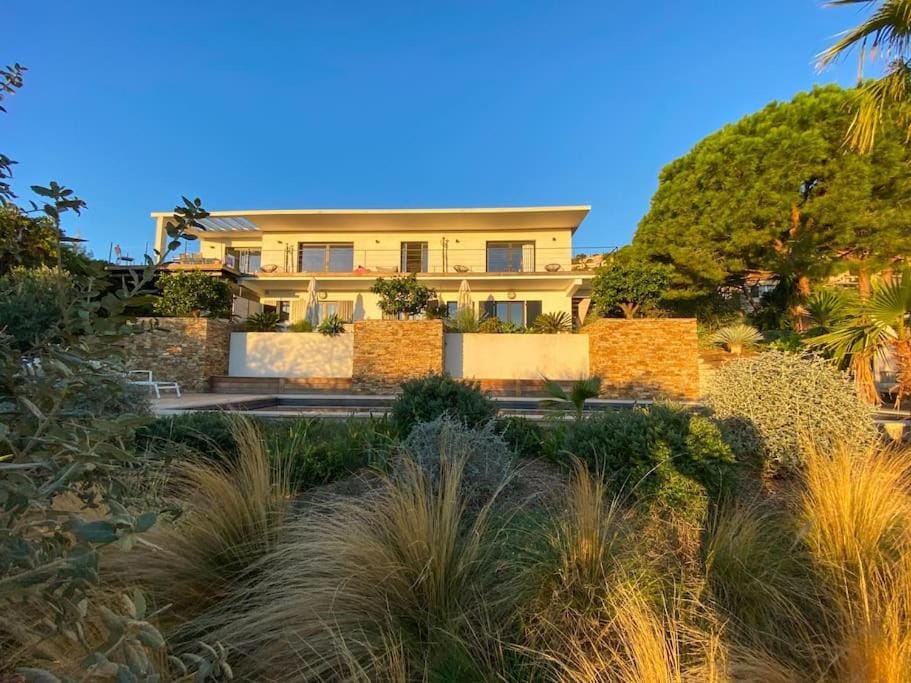 KIANA Villa in Cavalaire-sur-Mer