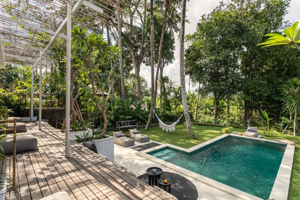 Patio, Patio, Day, Garden, Balcony/Terrace, Garden view, Swimming pool, Open Air Bath, sunbed, sunbed