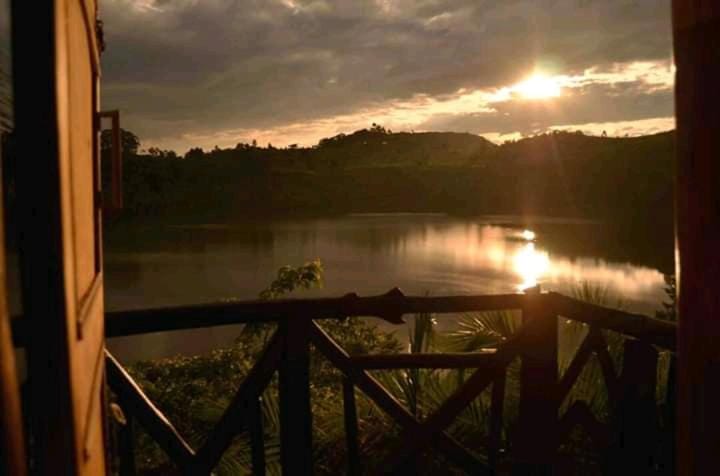 Day, Natural landscape, Lake view, Sunset