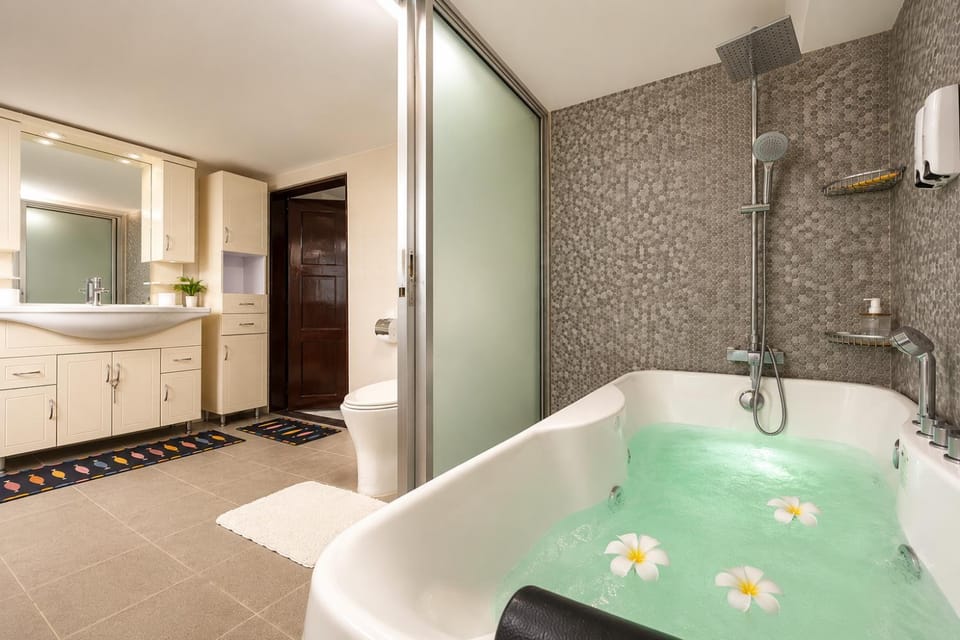 Hot Tub, Bathroom, Open Air Bath, Open Air Bath, Bath, towels