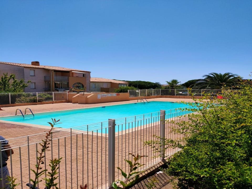 Solarium, Swimming pool