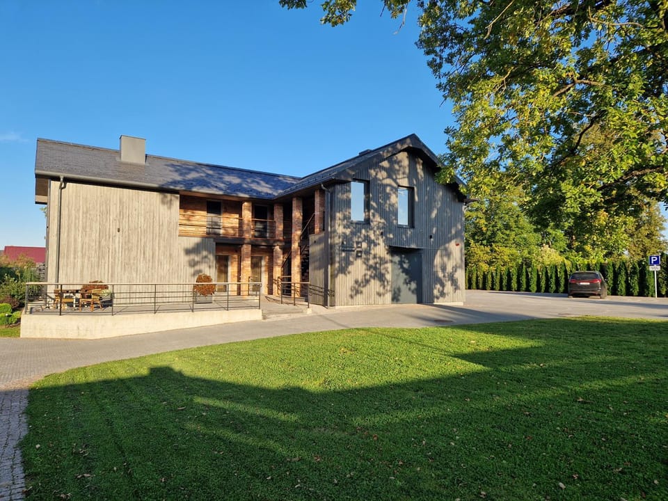 Property building, Day, Garden
