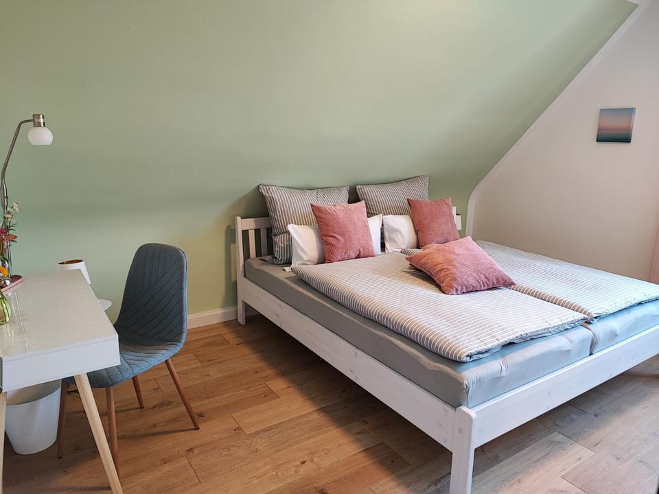 Property building, Living room, Bedroom