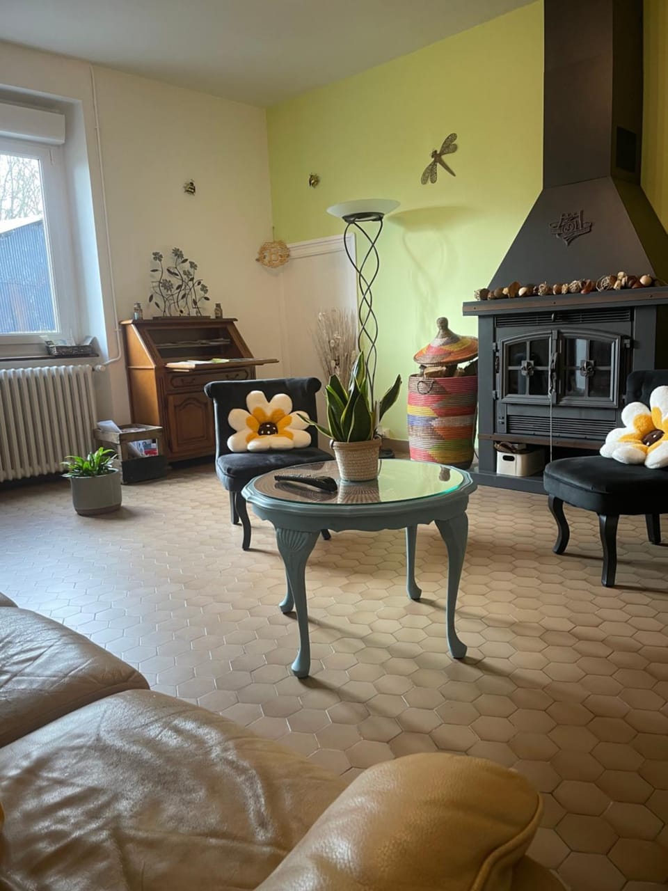 Living room, Seating area