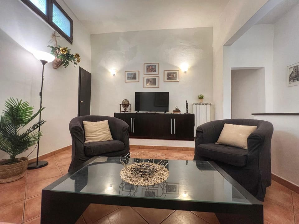 TV and multimedia, Living room, Evening entertainment