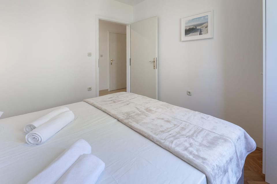Sea view by Moro 2 Apartment in Primorje-Gorski Kotar County