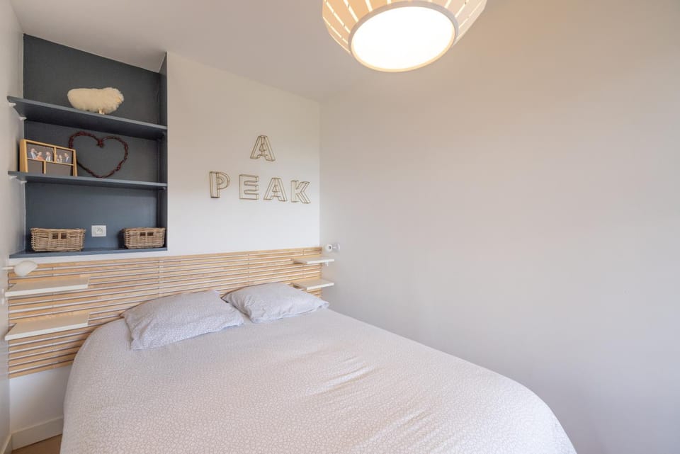 Living room, Bedroom
