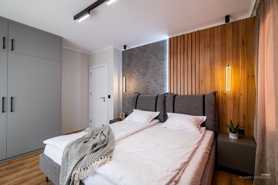 Bed, Photo of the whole room, Bedroom, towels, wardrobe