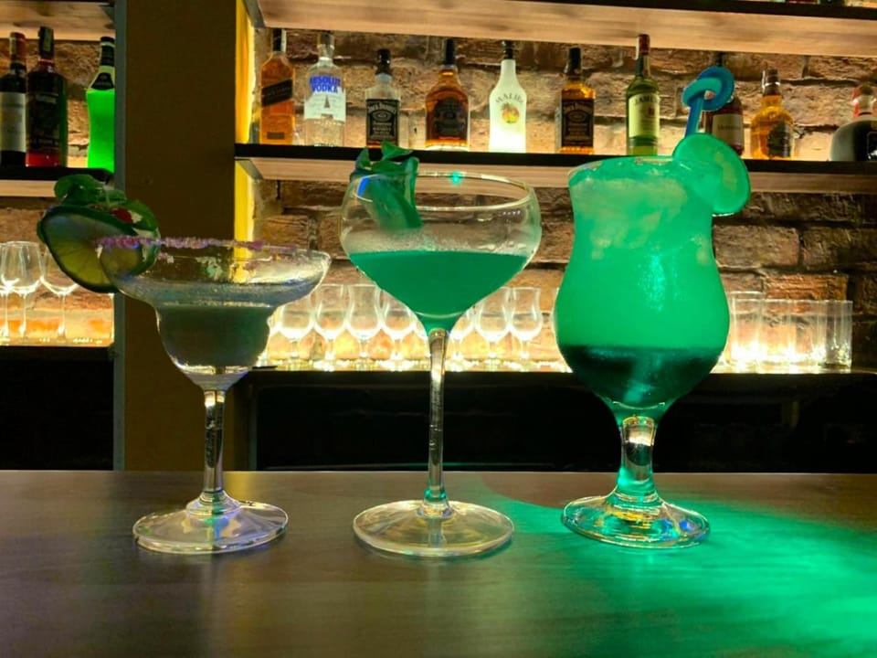 Lounge or bar, Lounge or bar, Food and drinks, Drinks