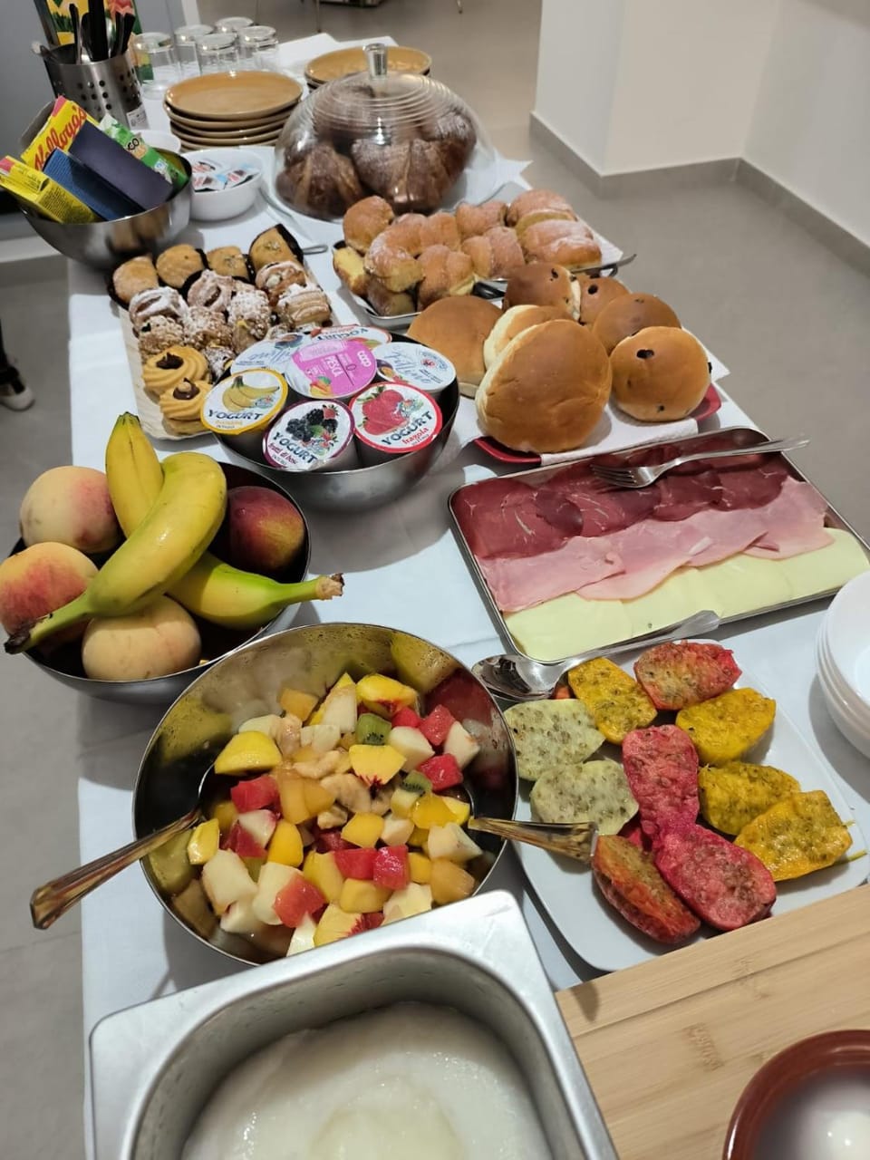 Breakfast, Buffet breakfast