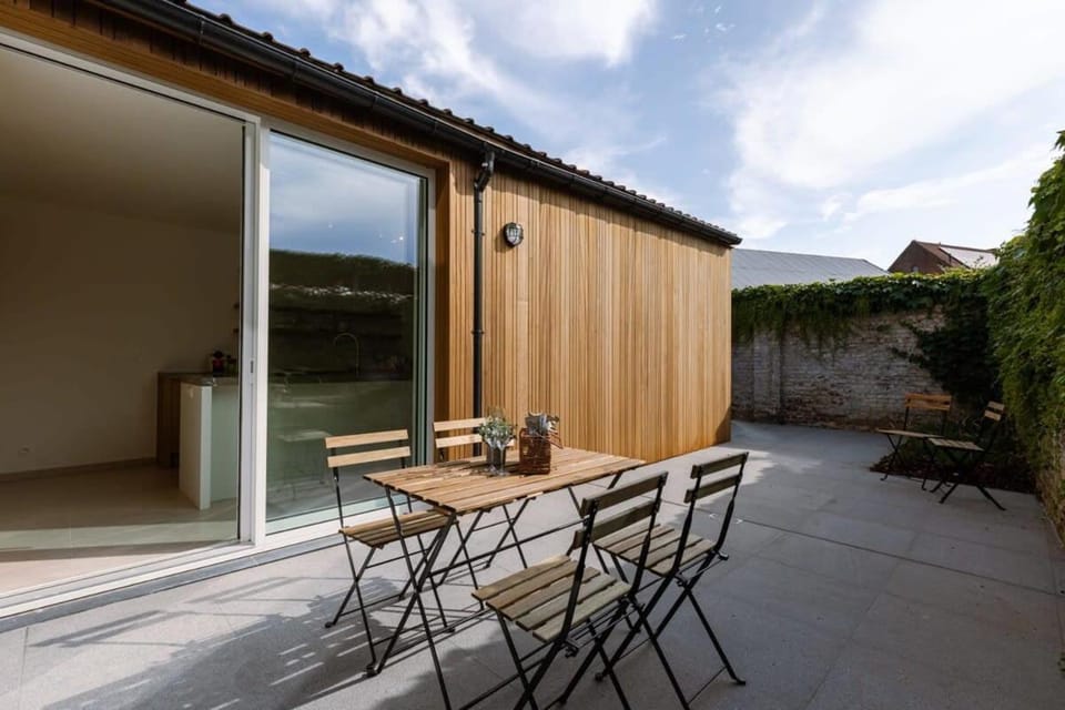 Casiola - Beautiful vacation home 'Valkehuisje' in Poperinge House in Flanders