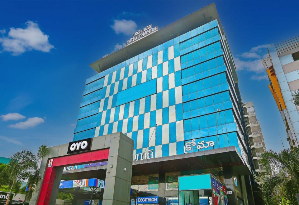 Facade/entrance