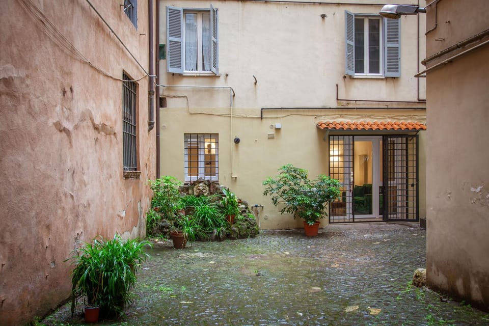 Inner courtyard view