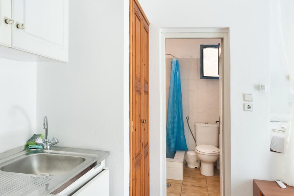 Bathroom, Living room