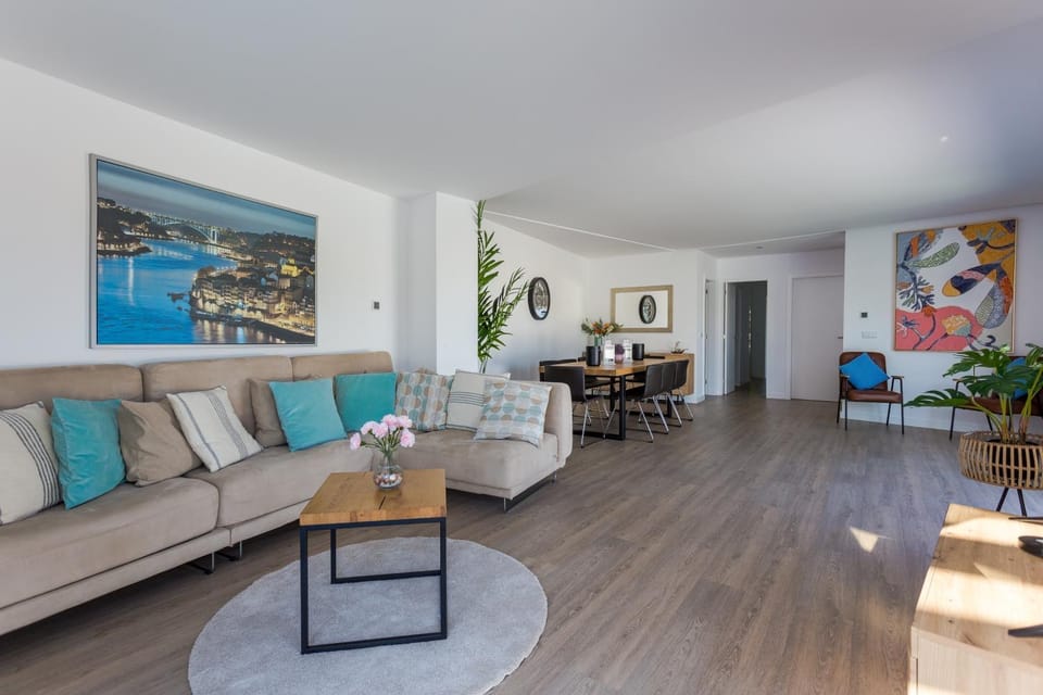 Romantic Pool House House in Porto District