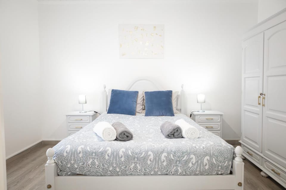 Bed, Bedroom, wardrobe