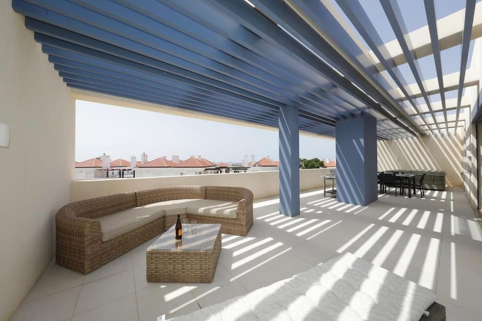 Luxury 2BR Apt, Terrace, Jacuzzi, Near Ria Formosa Apartment in Cabanas de Tavira