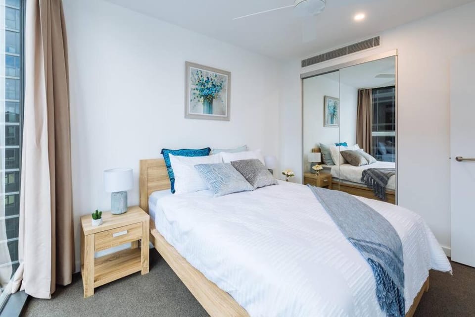 2Bedroom 2Bath 1Carpark Wifi Gym Pool Apartment in Brisbane City