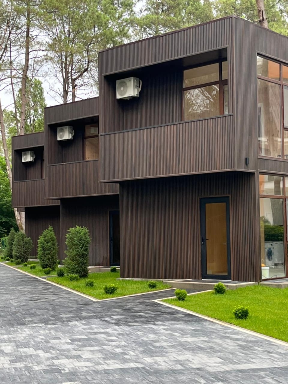 Property building, Garden, Balcony/Terrace, Landmark view, Inner courtyard view