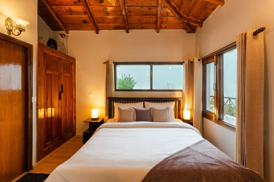 Bed, Photo of the whole room, Bedroom, wardrobe