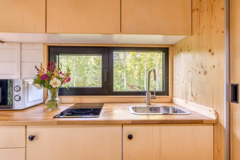 Ammebergs Blommor by Tiny Away House in Sweden