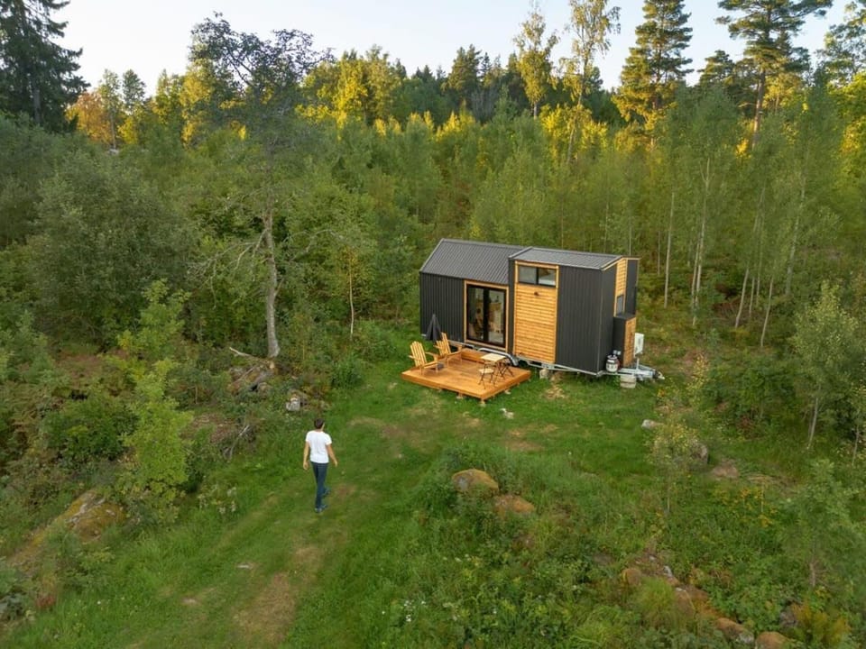 Ammebergs Blommor by Tiny Away House in Sweden