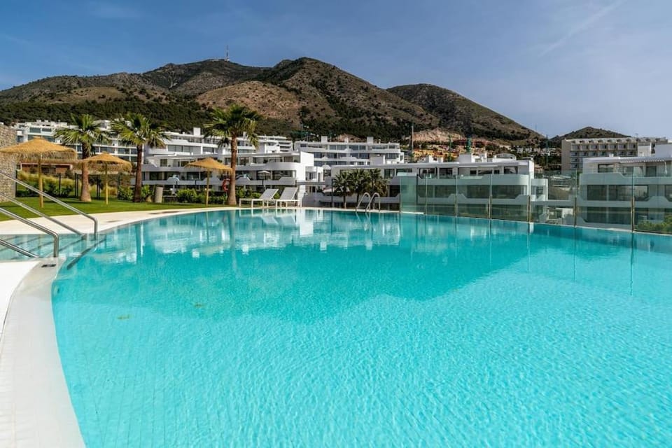 HigueronRentals Live Work Enjoy Apartment in Costa del Sol