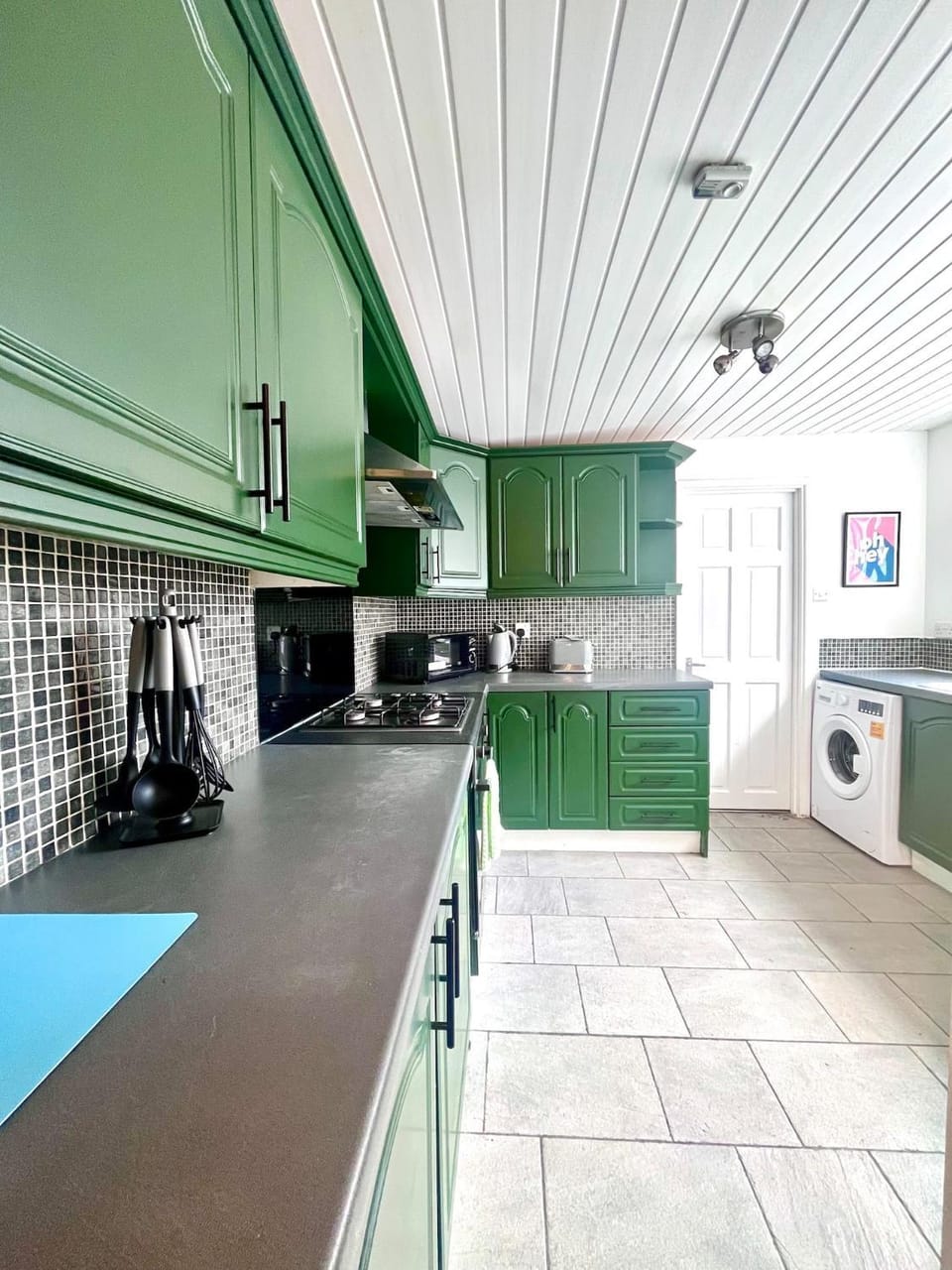 4 Bdrm 10 min walk to hospital House in Sunderland