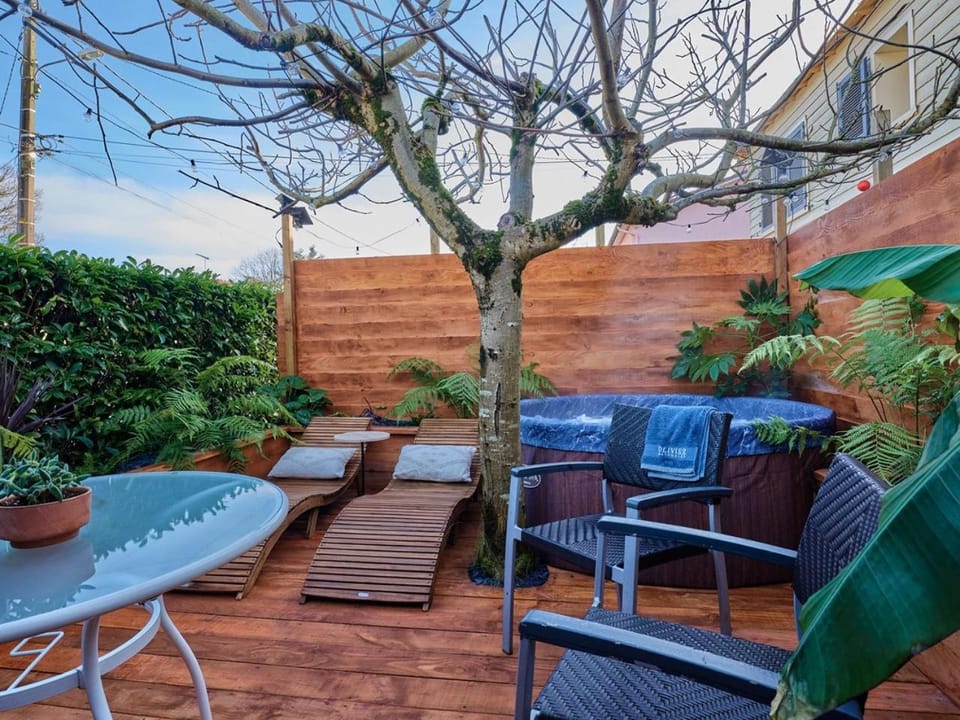 Patio, Hot Tub, furniture, sunbed