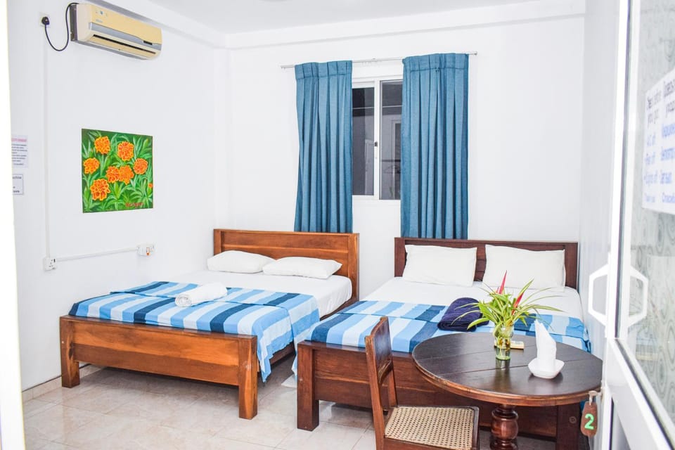 Bed, Photo of the whole room, Bedroom, air conditioner
