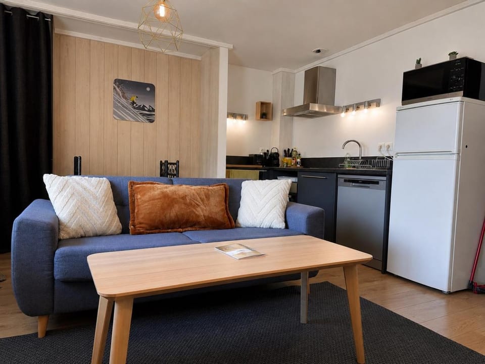 Living room, kitchen