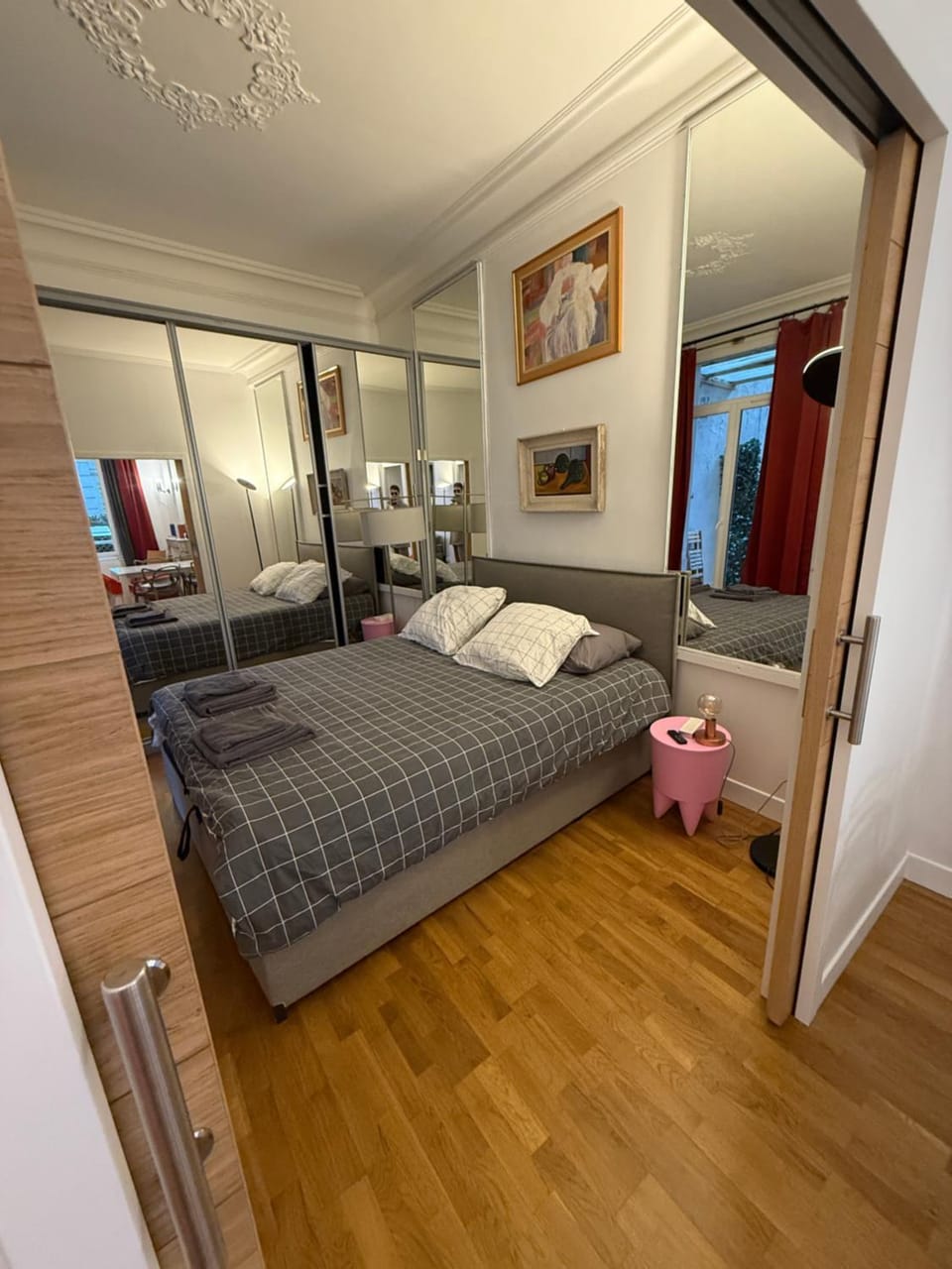 Charming 2 Bedroom with AC & Huge Terrace Apartment in Paris