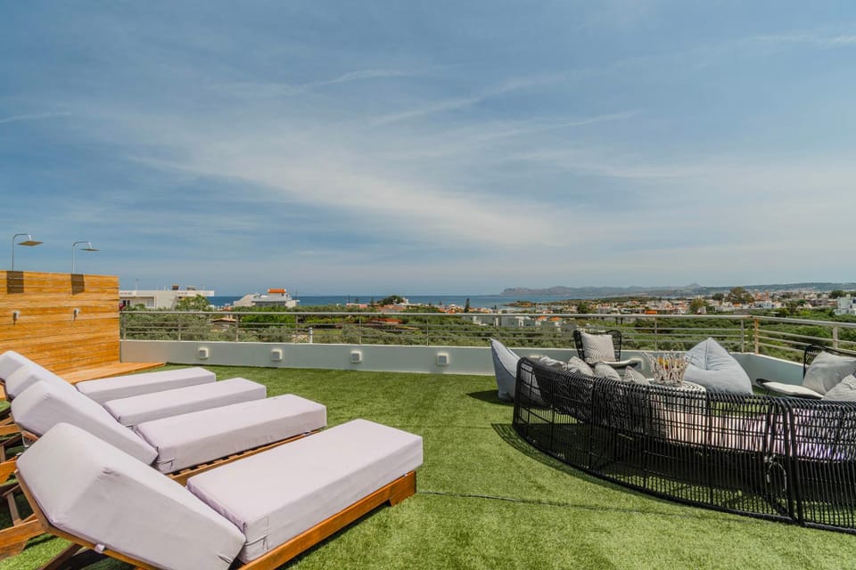 Day, Natural landscape, Seating area, Sea view, sunbed