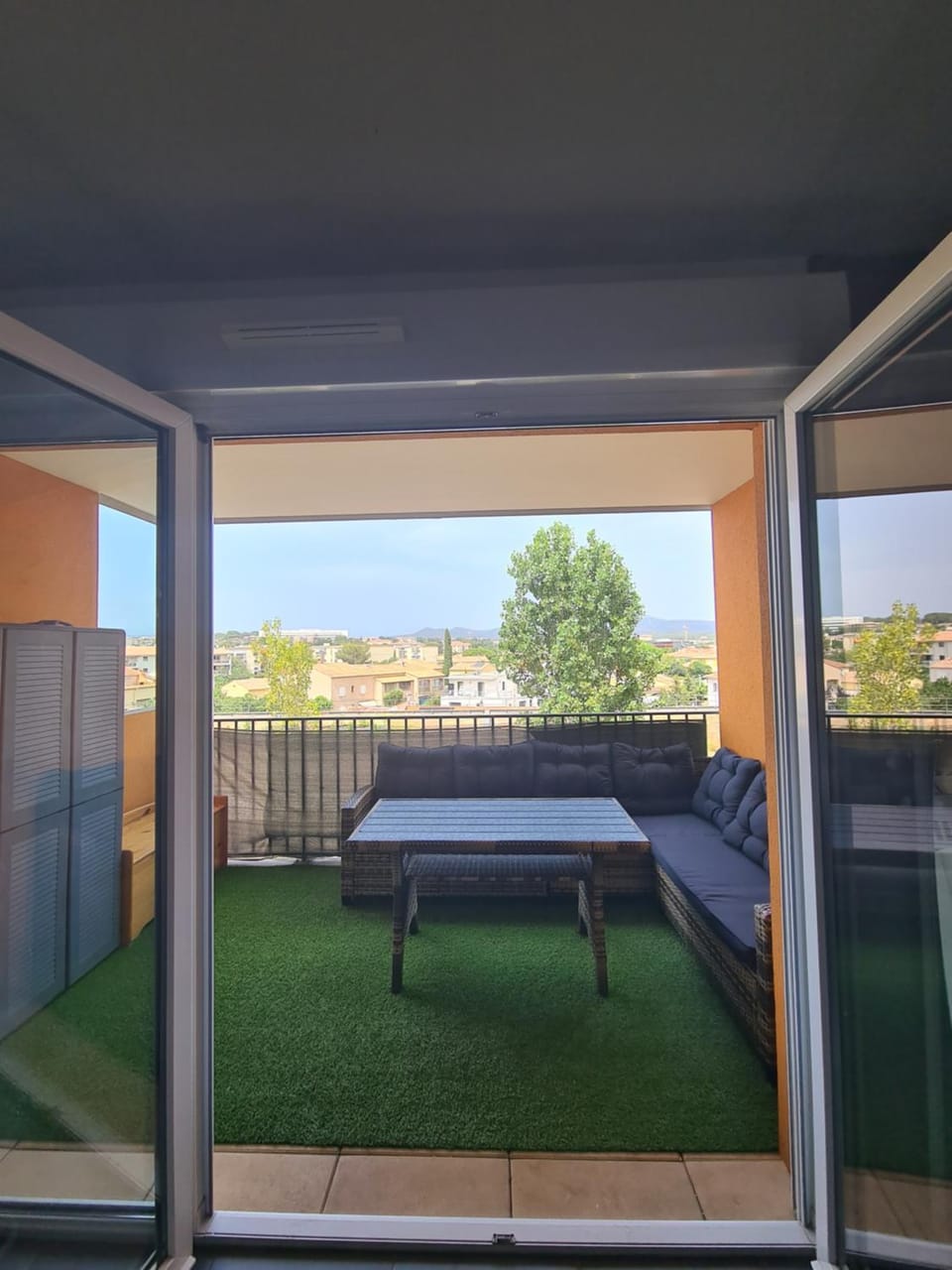Balcony/Terrace, Mountain view